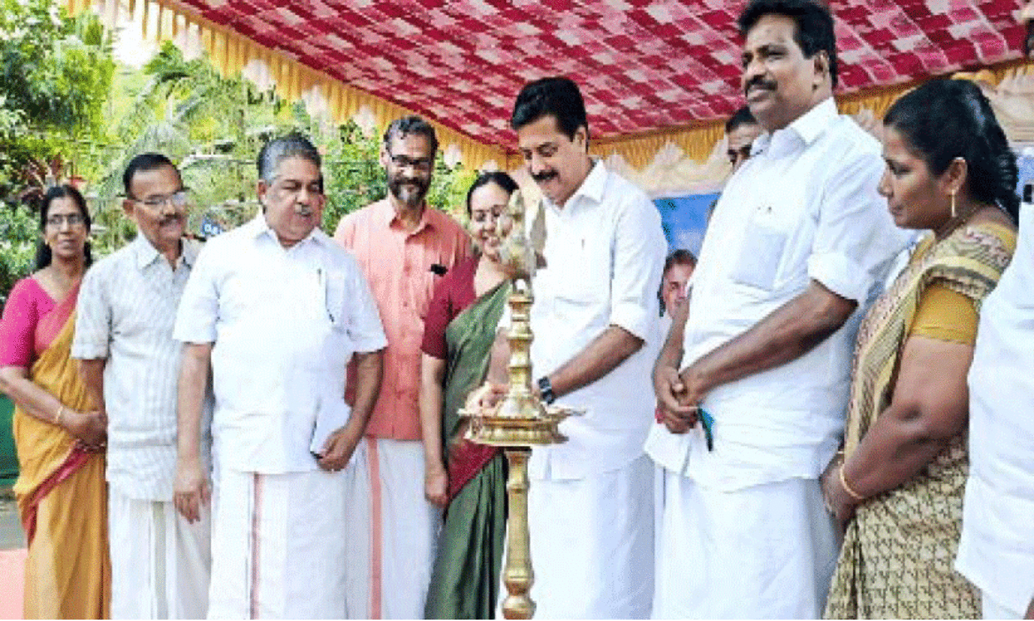 വരട്ടാറിന്റെ തീരപ്രദേശങ്ങളെ ഇറിഗേഷൻ ടൂറിസത്തിന്റെ ഭാഗമാക്കും -മന്ത്രി റോഷി അഗസ്റ്റിൻ