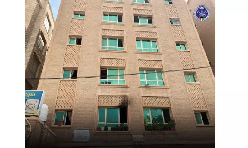 മംഗഫിൽ അപ്പാർട്ട്മെന്റിൽ തീപിടിച്ചു മംഗഫിൽ അപ്പാർട്ട്മെന്റിൽ തീപിടിച്ചു