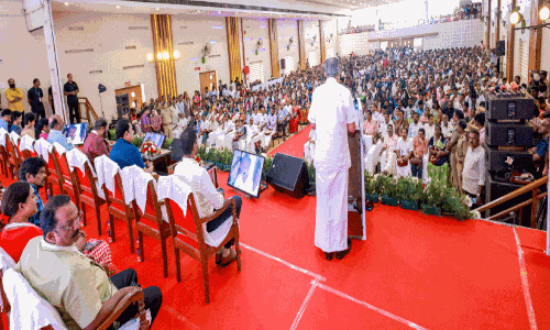 സാമൂഹിക വികസന പരിമിതി മറികടക്കാൻ ഫെഡറൽ സാമ്പത്തികബന്ധങ്ങൾ അഴിച്ചുപണിയണം -മുഖ്യമന്ത്രി