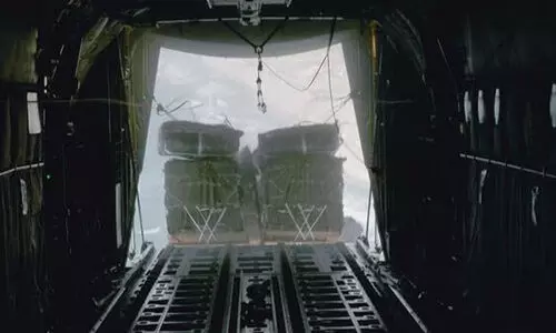 ഗസ്സയിലേക്ക് ഭക്ഷ്യവസ്തുക്കൾ എയർഡ്രോപ് ചെയ്ത് യു.എസ്