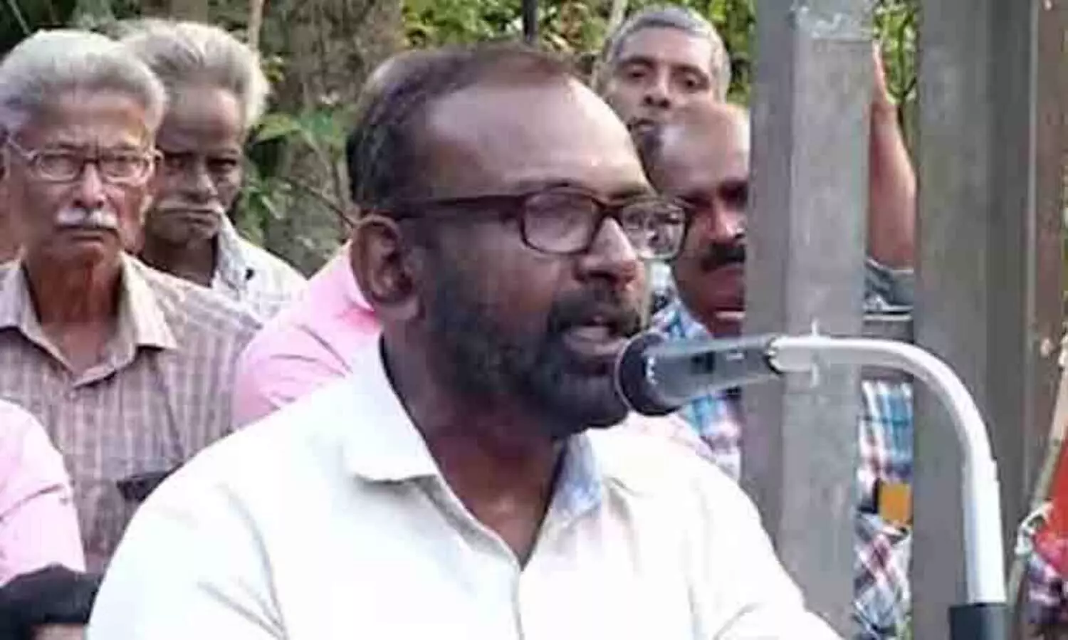 ടി.സിദ്ദീഖിനെതിരെ കേസെടുത്തില്ലെങ്കിൽ എടുപ്പിക്കാൻ സി.പി.എമ്മിന് അറിയാമെന്ന് വയനാട് ജില്ലാ സെക്രട്ടറി ഗഗാറിൻ