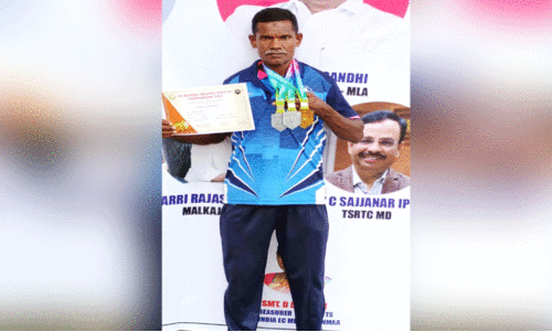 ഓ​ട്ട​മാ​ണ്​ നാ​സി​മു​ദ്ദീ​ന്​ ജീ​വി​തം