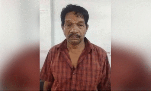 മുറ്റത്ത് കളിച്ചുകൊണ്ടിരുന്ന കുട്ടിയെ പീഡിപ്പിക്കാൻ ശ്രമിച്ചയാൾ പിടിയിൽ