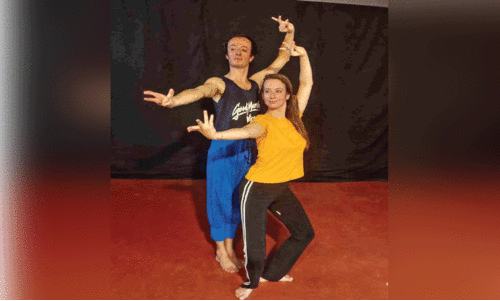 ക​ട​ൽ ക​ട​ന്നെ​ത്തി, ഹൃ​ദ​യം കീ​ഴ​ട​ക്കി