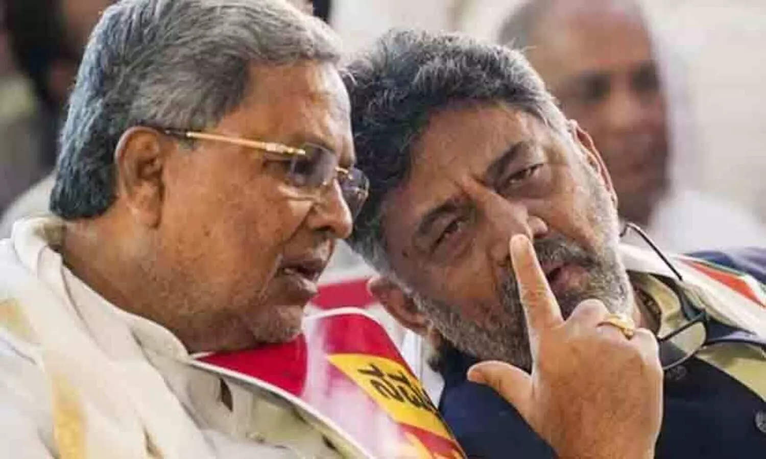 ശനിയാഴ്ച ഉച്ചക്ക് കർണാടക ബോംബിട്ട് തകർക്കും; സിദ്ധരാമയ്യക്കും മന്ത്രിമാർക്കും ഭീഷണി സന്ദേശം