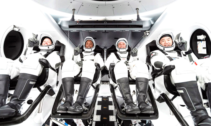 astranauts at kennady space center