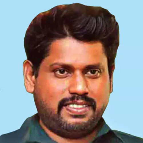 സു​രേ​ഷ്