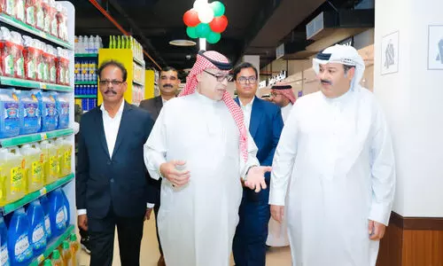 ബു​സൈ​ത്തീ​നി​ൽ നെ​സ്റ്റോ ഹൈ​പ്പ​ർ​മാ​ർ​ക്ക​റ്റ് പ്ര​വ​ർ​ത്ത​ന​മാ​രം​ഭി​ച്ചു