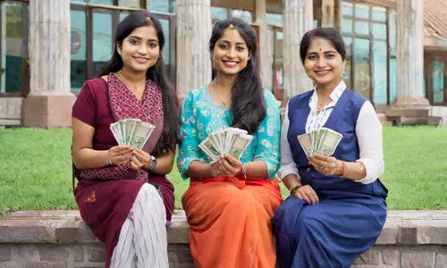 കടംവീട്ടാൻ പുരുഷന്മാരേക്കാൾ ജാഗ്രത സ്ത്രീകൾക്ക്; വായ്പയെടുക്കുന്ന സ്ത്രീകളുടെ എണ്ണം കുത്തനെ കൂടി