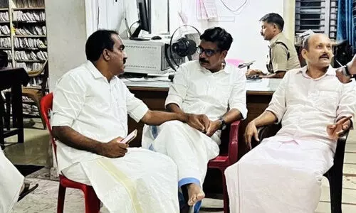 കാട്ടാന ആക്രമണം: ഷിയാസുമായി രണ്ടുമണിക്കൂറോളം പൊലീസ് ജീപ്പിൽ കറങ്ങി; നേതാക്കളെ പിടികൂടാൻ ആസൂത്രിത നീക്കം