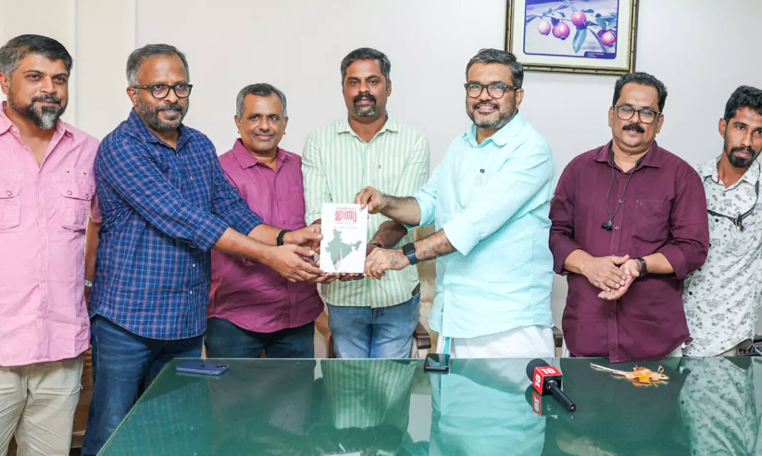 വോട്ടിൽവളർന്ന ഇന്ത്യ പ്രകാശനം ചെയ്തു