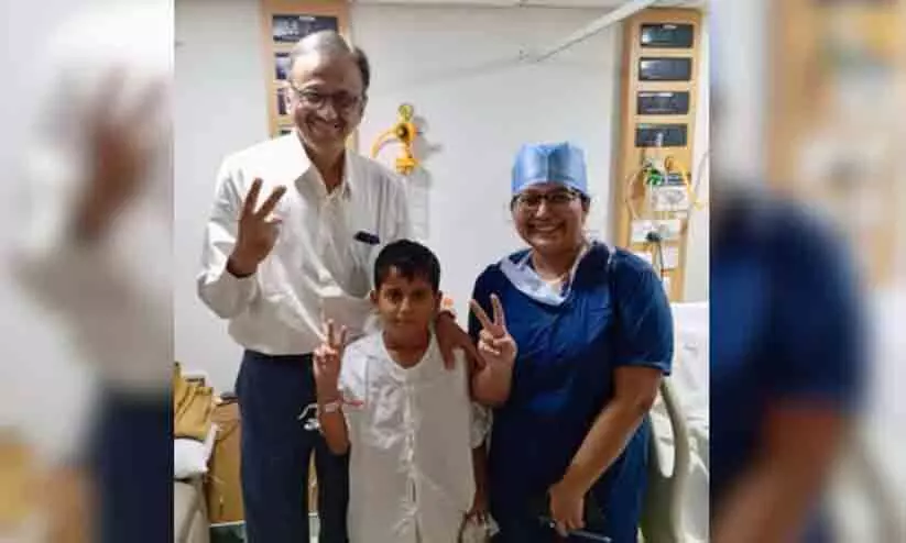 കഴുത്തിൽ അപൂർവ കാൻസറുമായി എട്ടുവയസ്സുള്ള യമൻ ബാലൻ; മുംബൈയിൽ നടത്തിയ ശസ്ത്രക്രിയ വിജയകരം കഴുത്തിൽ അപൂർവ കാൻസറുമായി എട്ടുവയസ്സുള്ള യമൻ ബാലൻ; മുംബൈയിൽ നടത്തിയ ശസ്ത്രക്രിയ വിജയകരം