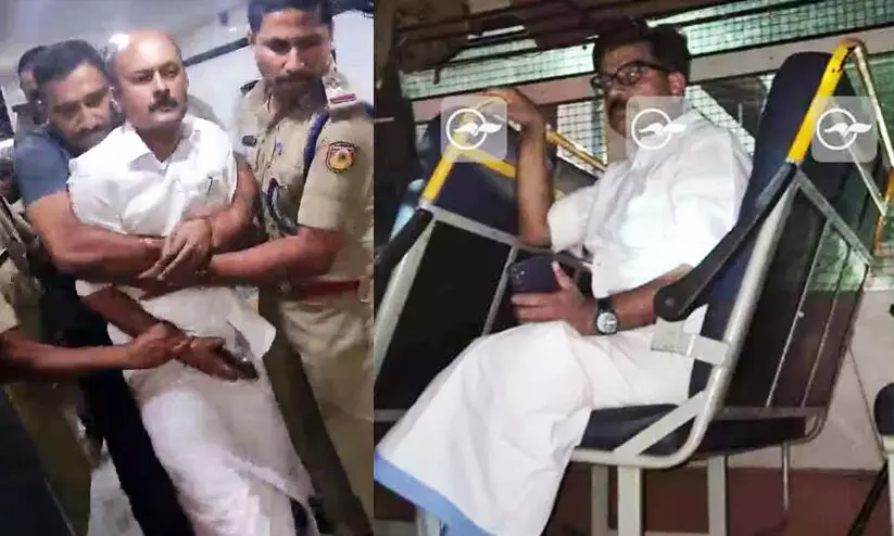 വീണ്ടും അറസ്റ്റ് ചെയ്യാൻ പൊലീസ് നീക്കം; കുഴൽനാടനും ഷിയാസും കോടതിയിലേക്ക് ഓടിക്കയറി, സ്ഥലത്ത് സംഘർഷം വീണ്ടും അറസ്റ്റ് ചെയ്യാൻ പൊലീസ് നീക്കം; കുഴൽനാടനും ഷിയാസും കോടതിയിലേക്ക് ഓടിക്കയറി, സ്ഥലത്ത് സംഘർഷം