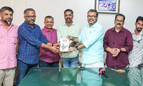 വോട്ടിൽവളർന്ന ഇന്ത്യ പ്രകാശനം ചെയ്തു