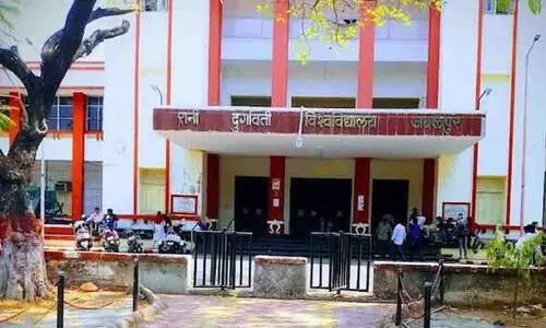 സത്യത്തിൽ ഞങ്ങളത് വിട്ടുപോയി; അഡ്മിറ്റ് കാർഡയച്ചെങ്കിലും പരീക്ഷ നടത്താൻ മറന്ന് ജബൽപൂർ യൂനിവേഴ്സിറ്റി സത്യത്തിൽ ഞങ്ങളത് വിട്ടുപോയി; അഡ്മിറ്റ് കാർഡയച്ചെങ്കിലും പരീക്ഷ നടത്താൻ മറന്ന് ജബൽപൂർ യൂനിവേഴ്സിറ്റി