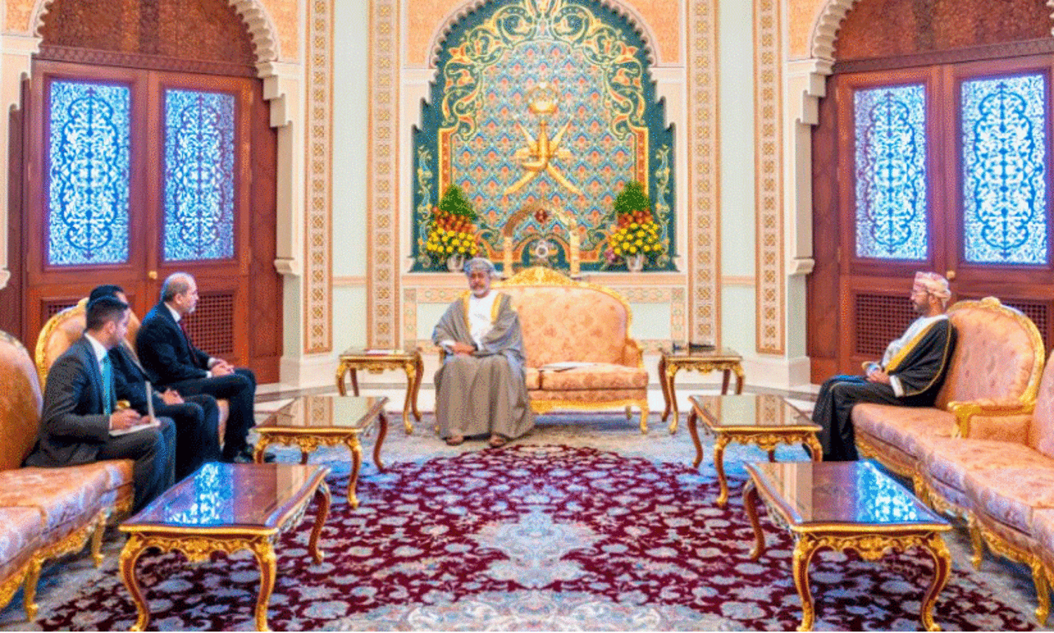 Sulthan haitham bin tariq meets jordan deputy prime minister