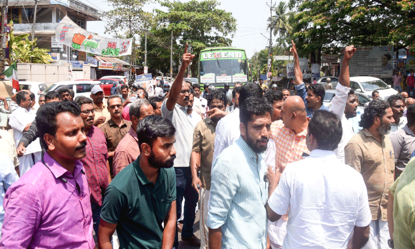 കർഷകന്‍റെ മരണം; പ്രതിഷേധാഗ്നി