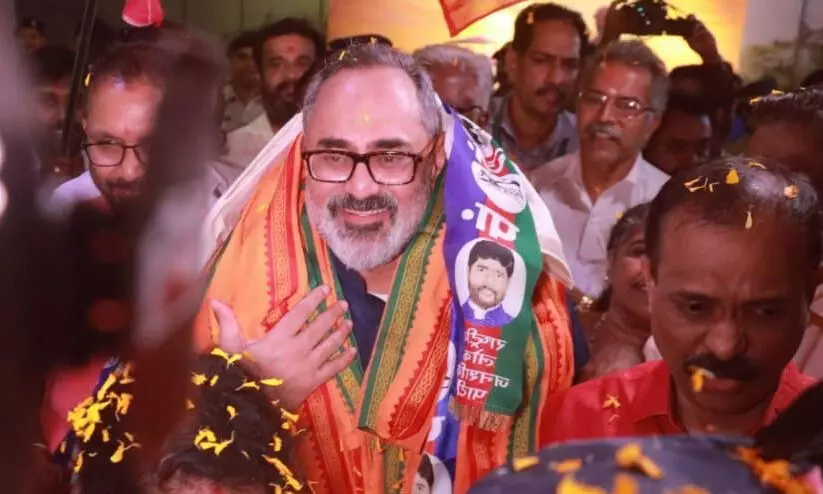 രാജീവ് ചന്ദ്രശേഖർ സുകുമാരൻ നായരെയും വെള്ളാപ്പള്ളിയെയും സന്ദർശിച്ചു