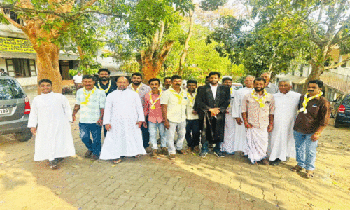 പു​ൽ​പ​ള്ളി സം​ഘ​ർ​ഷം; എ​ട്ടു​പേ​ർ കീ​ഴ​ട​ങ്ങി