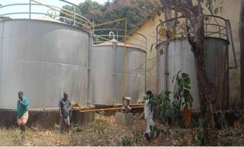 മാർക്കറ്റിങ്​ സംവിധാനത്തിലെ പാളിച്ച; നാളികേര കോർപറേഷനിൽ വെളിച്ചെണ്ണ കെട്ടിക്കിടക്കുന്നു