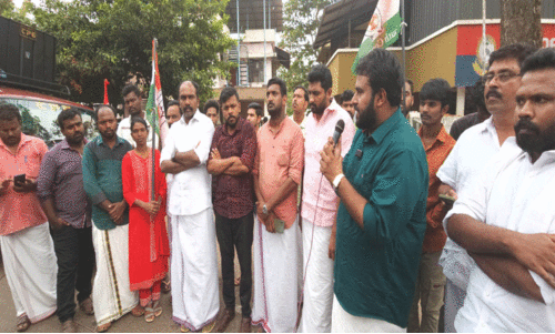 പോക്​സോ കേസ്​ ഇരയുടെ പിതാവിന്‍റെ ആത്​മഹത്യ; യൂത്ത് കോണ്‍ഗ്രസ് പൊലീസ് സ്​റ്റേഷന്‍ മാര്‍ച്ച് നടത്തി