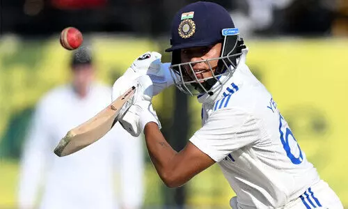 രോഹിതിനും ജയ്സ്വാളിനും അർധസെഞ്ച്വറി; ഇന്ത്യക്ക് തകർപ്പൻ തുടക്കം