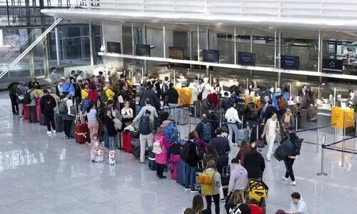 ജർമനിയിൽ പണിമുടക്ക്: ട്രെയിൻ, വിമാന സർവിസിനെ ബാധിച്ചു