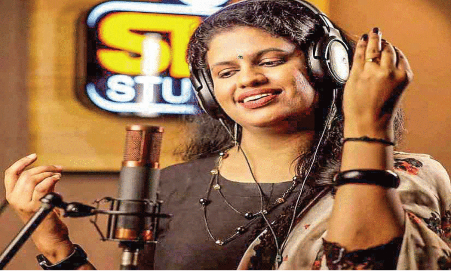 രാ​ധി​ക അ​ശോ​ക്