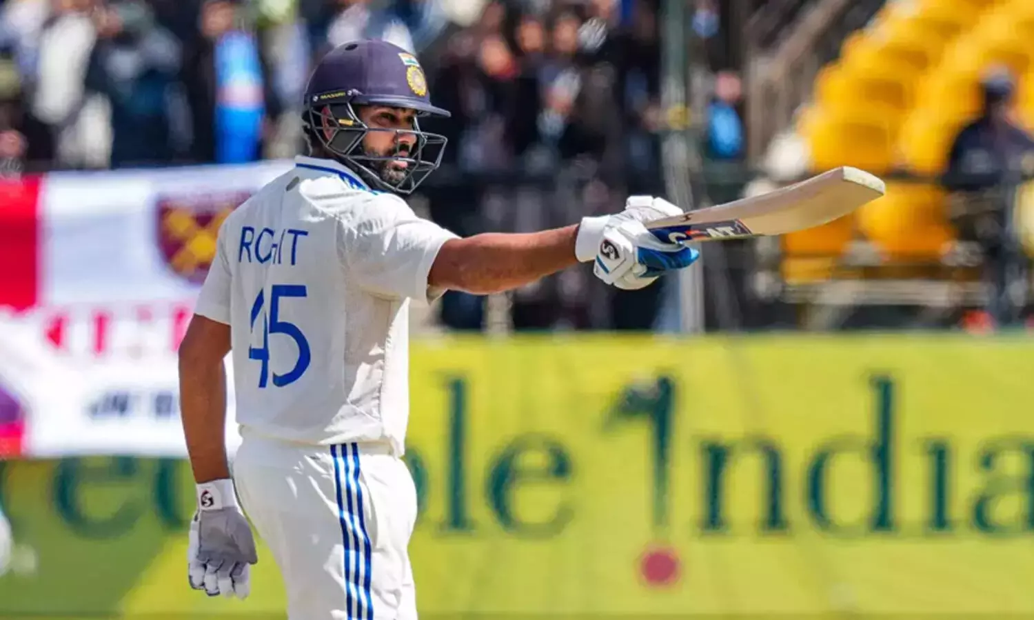 രോഹിത്ത് സെഞ്ച്വറികളിൽ ദ്രാവിഡിന്‍റെയും ഗവാസ്കറിന്‍റെയും റെക്കോഡിനൊപ്പം