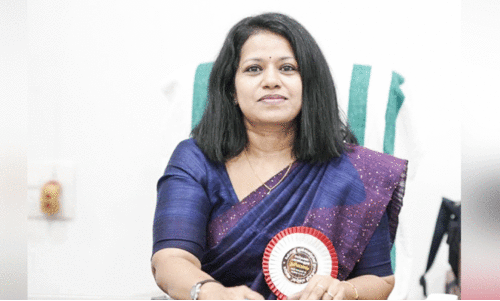 ഇ​ന്ദു വി​ജ​യ​ൻ