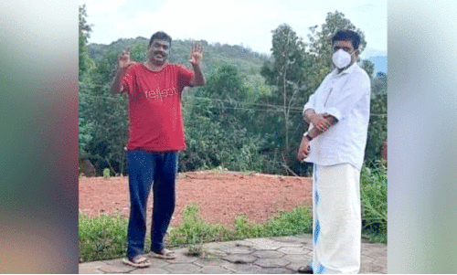 nisar ravuthar with block panchayath president