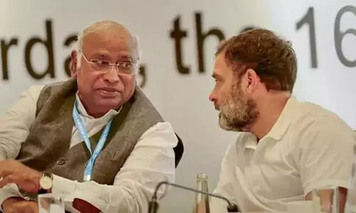 കോൺഗ്രസിന് തിരിച്ചടി; ബാങ്ക് അക്കൗണ്ടുകൾക്കെതിരായ നടപടി തടയണമെന്ന ആവശ്യം തള്ളി; ഹൈകോടതിയെ സമീപിക്കും