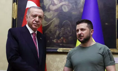 സെലൻസ്കി തുർക്കിയയിൽ; യുദ്ധം തീർക്കാൻ മധ്യസ്ഥനീക്കം സെലൻസ്കി തുർക്കിയയിൽ; യുദ്ധം തീർക്കാൻ മധ്യസ്ഥനീക്കം