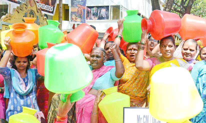 ബം​ഗ​ളൂ​രു​വി​ൽ ജ​ല​ക്ഷാ​മം രൂ​ക്ഷം; കു​ടി​വെ​ള്ള ഉ​പ​യോ​ഗ​ത്തി​ന് നി​യ​ന്ത്ര​ണം