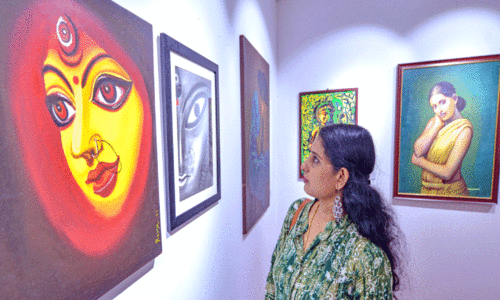 48 ചിത്രകാരികൾ, ആയിരം ഭാവങ്ങൾ