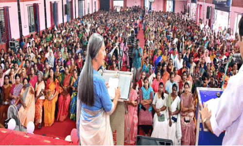 ഗ്യാരണ്ടി പറയുന്ന​ മോദി തൊഴിലുറപ്പ്​ പദ്ധതി തുക നേർപകുതിയായി വെട്ടിക്കുറച്ചു -ബൃന്ദ കാരാട്ട്