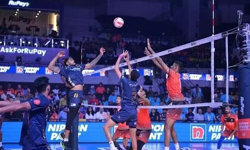 പ്രൈം വോളി: കൊച്ചിക്ക് ജയത്തോടെ മടക്കം പ്രൈം വോളി: കൊച്ചിക്ക് ജയത്തോടെ മടക്കം