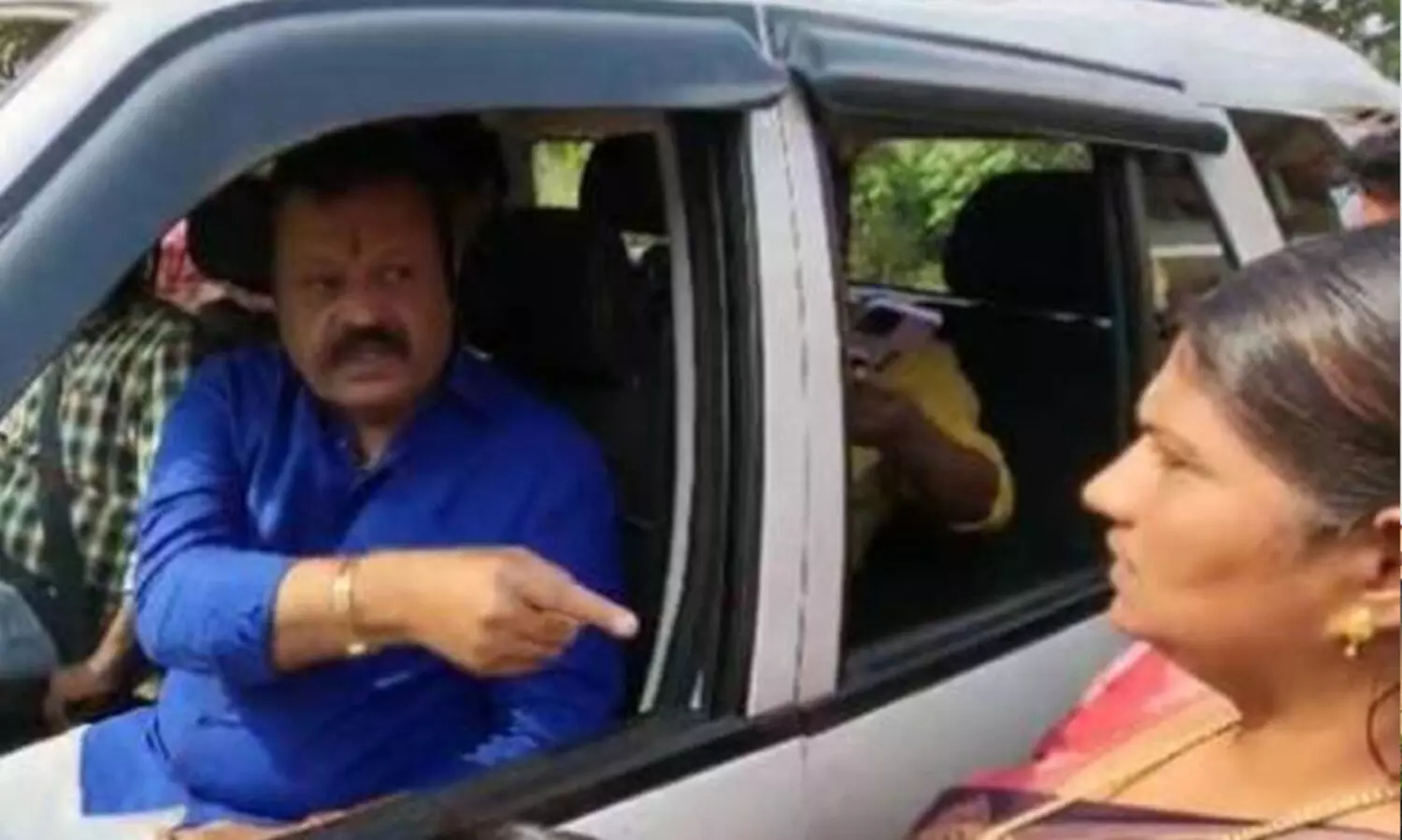 ജയിച്ചു കഴിഞ്ഞാലും എനിക്ക് വേണ്ടി പ്രവർത്തിക്കാൻ ആളുകൾ വേണം; തിരുവനന്തപുരത്തേക്ക് പോകുമെന്ന് വെറുതെ പറഞ്ഞത് -വിശദീകരണവുമായി സുരേഷ് ഗോപി