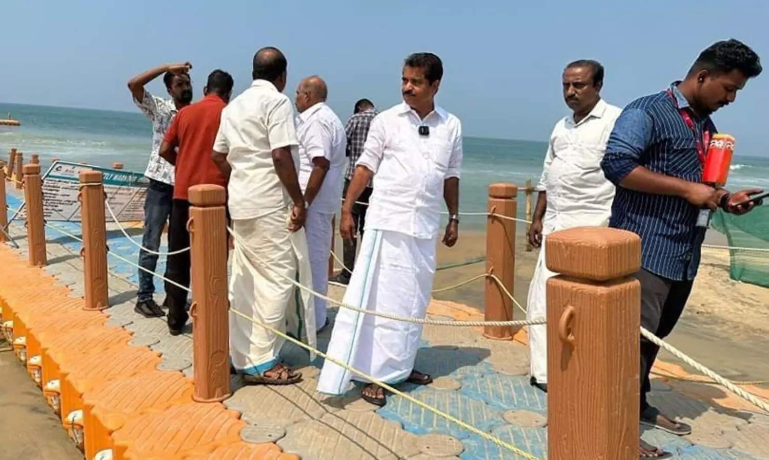 വർക്കല ഫ്ലോട്ടിങ് ബ്രിഡ്ജ്: ജുഡീഷ്യൽ അന്വേഷണം നടത്തണമെന്ന് അടൂർ പ്രകാശ്