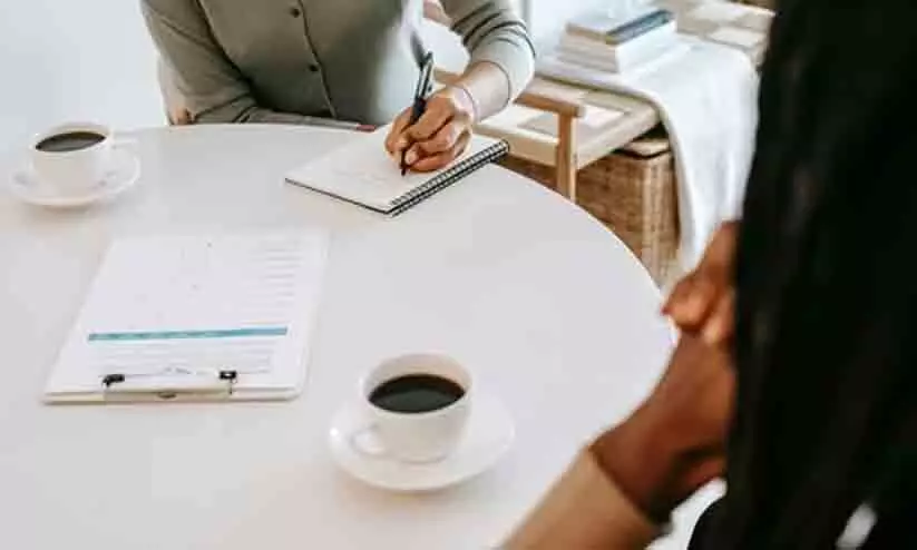 അഭിമുഖത്തിൽ പതറിപ്പോകുന്ന ഉദ്യോഗാർഥികൾക്ക് മുൻഗണന; സി.ഇ.ഒക്ക് പറയാനുള്ളത് ഇതാണ്...