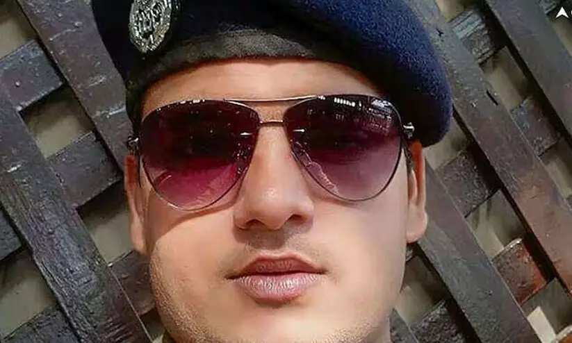 ട്രെയിനിൽ മുസ്ലിം യാത്രക്കാരെ വെടിവെച്ചുകൊന്ന രണ്ട് ആർ.പി.എഫുകാരെ പുറത്താക്കി ട്രെയിനിൽ മുസ്ലിം യാത്രക്കാരെ വെടിവെച്ചുകൊന്ന രണ്ട് ആർ.പി.എഫുകാരെ പുറത്താക്കി