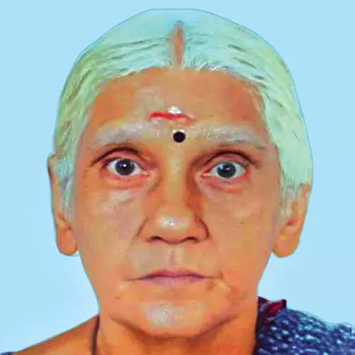 ന​ളി​നി​യ​മ്മ