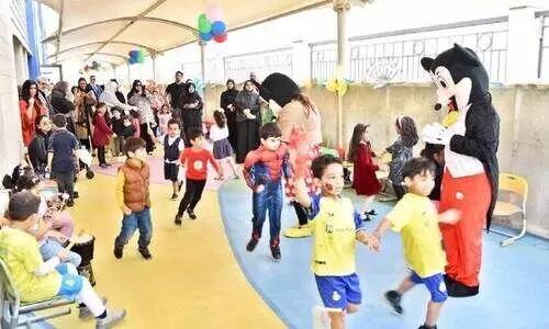 പ്ര​വേ​ശ​നോ​ത്സ​വ​ത്തി​ൽ​നി​ന്ന്