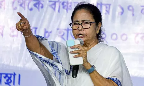 മുസ്‍ലിം വോട്ടർമാരെ കോൺഗ്രസിൽനിന്ന് അടർത്താൻ മമത