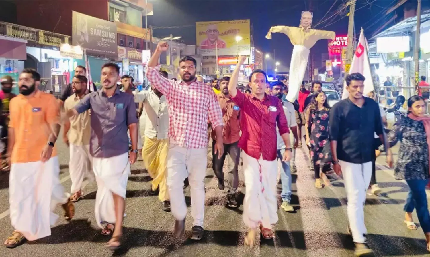 പൗരത്വ നിയമത്തിനെതിരെ ഡി.വൈ.എഫ്.ഐ നൈറ്റ് മാർച്ച്