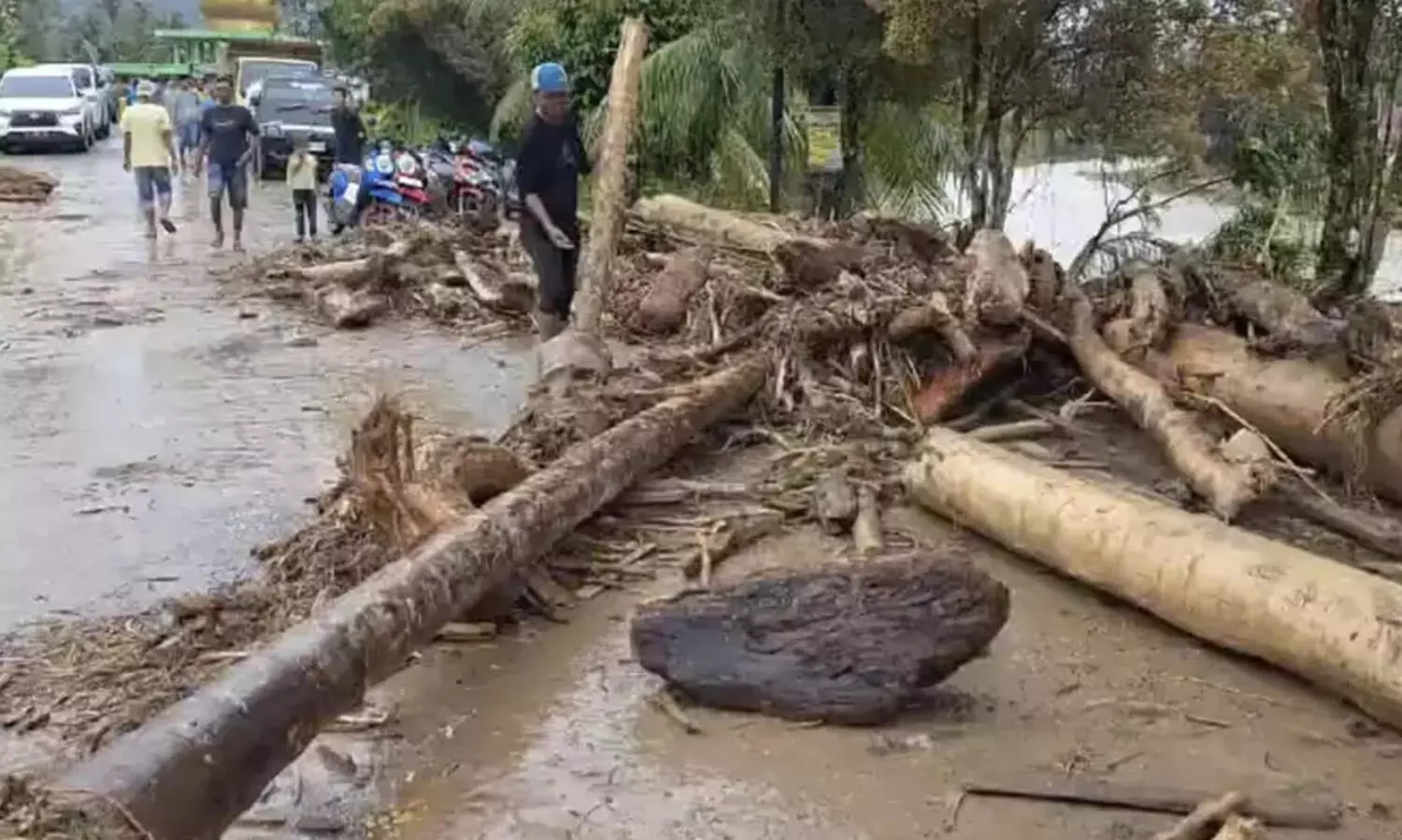 ഇന്തോനേഷ്യയിൽ വെള്ളപ്പൊക്കം; 26 മരണം