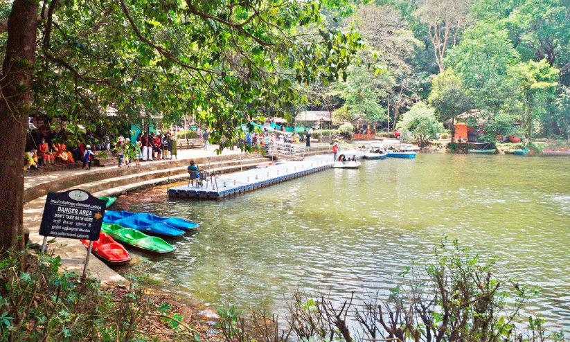 pookkode lake pookkode lake