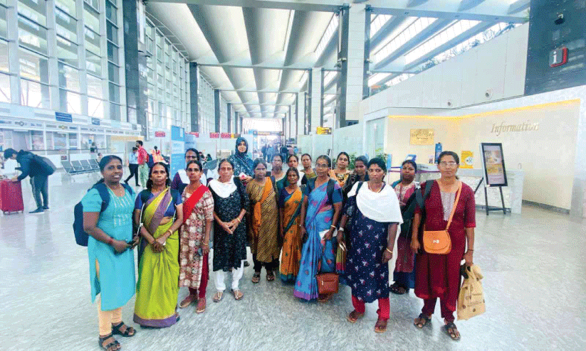 വാ​നോ​ളം ഉ​യ​ർ​ന്ന സ്വ​പ്ന​ങ്ങ​ളി​ൽ അ​വ​ർ പ​റ​ന്നി​റ​ങ്ങി...