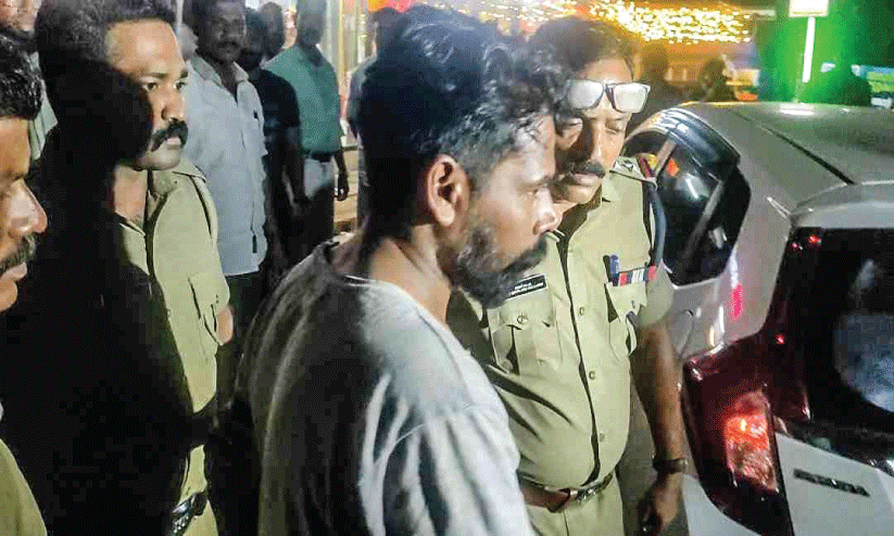 മ​ദ്യ​ല​ഹ​രി​യി​ൽ ഓ​ടി​ച്ച കാ​ർ നാ​ട്ടു​കാ​ർ ത​ട​ഞ്ഞു; ര​ണ്ടു​പേ​ർ പി​ടി​യി​ൽ