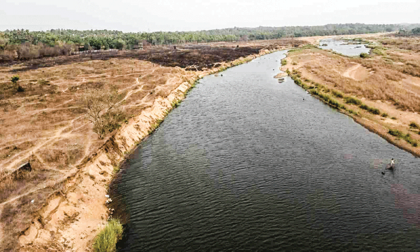 വേ​ണം, ഒ​റ്റ​പ്പാ​ല​ത്ത് താ​ൽ​ക്കാ​ലി​ക ത​ട​യ​ണ